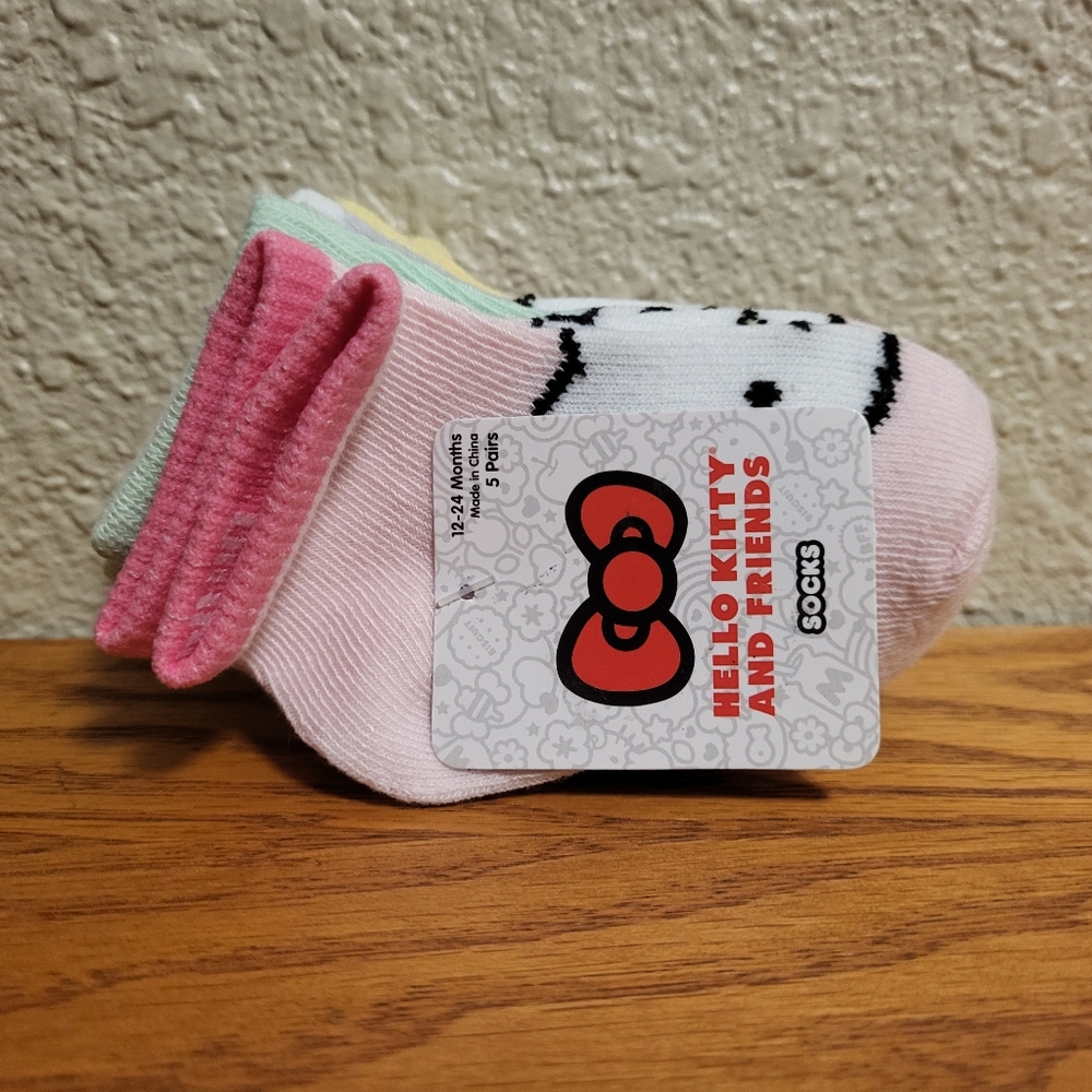 NWT Hello Kitty And Friends 5 Pairs Socks Size 12 - 24 Months